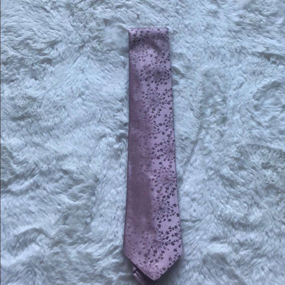 Calvin Klein pink tie